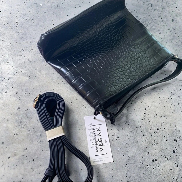 AOTA Elena Crossbody Bucket Bag MOCK CROC Black NWT Rachael Zoe Fall Curation - Picture 3 of 6